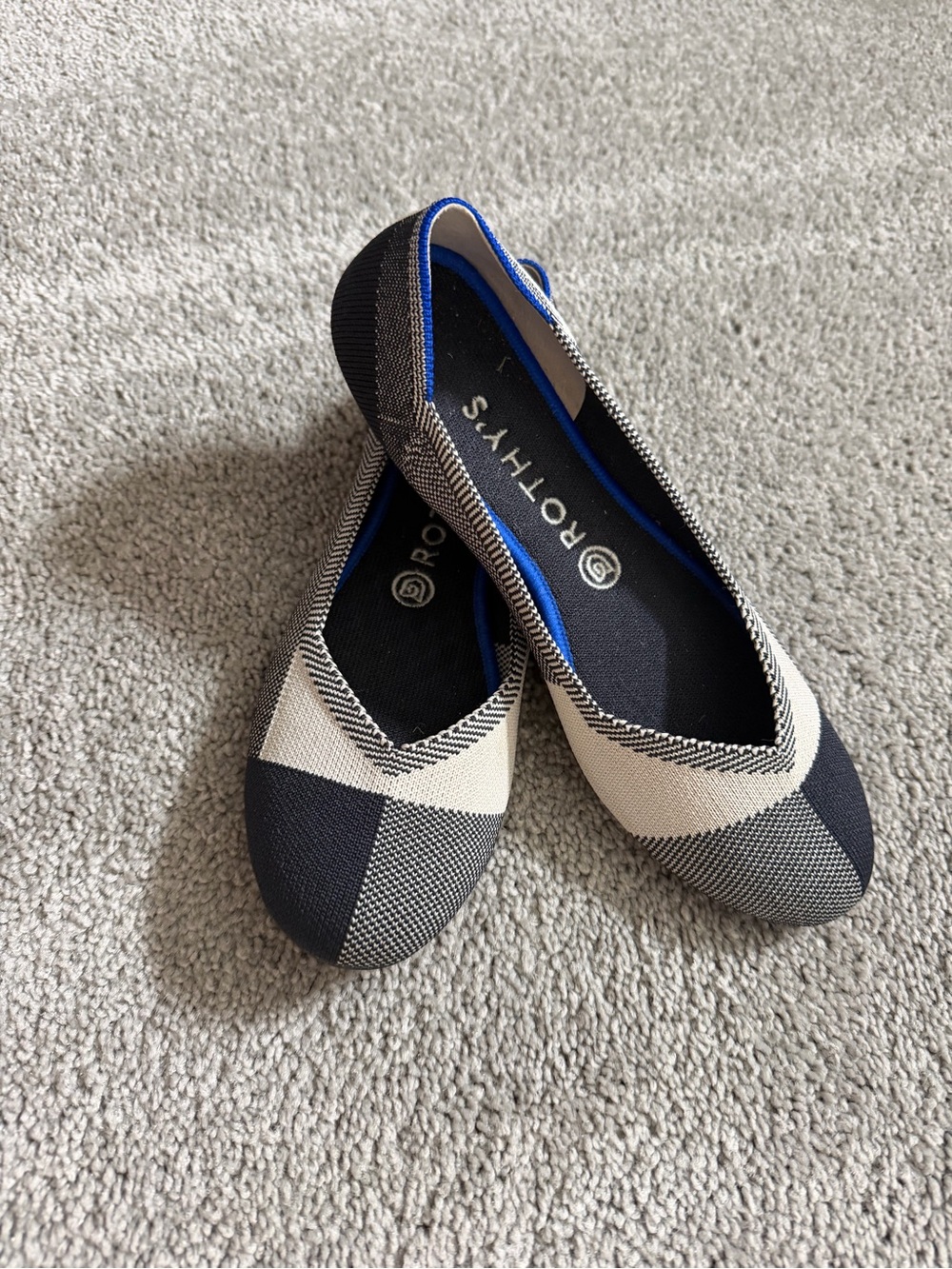 Rothy's Black and Cream Knit Pointed Ballet Flats